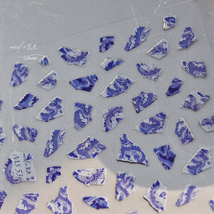 Blue and White Porcelain Drago - Nail Art France recension och pris