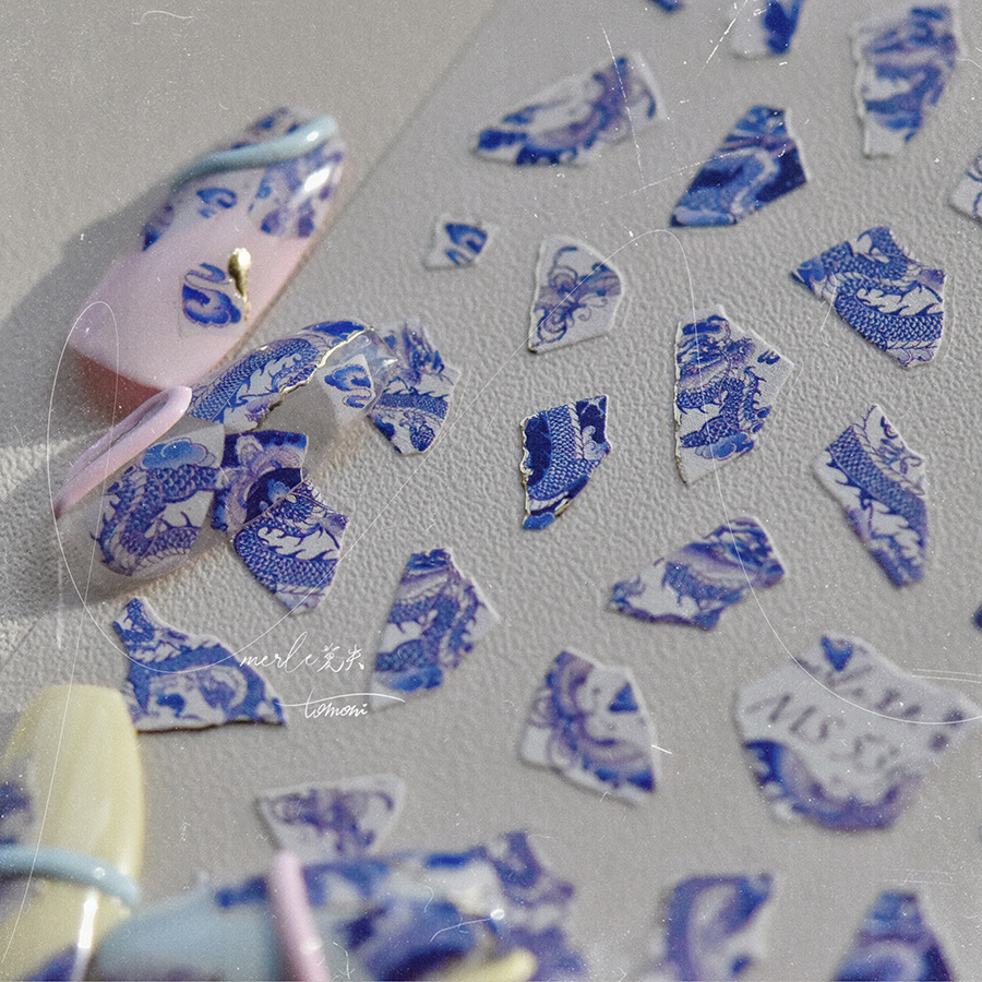 Blue and White Porcelain Drago - Nail Art France recension och pris